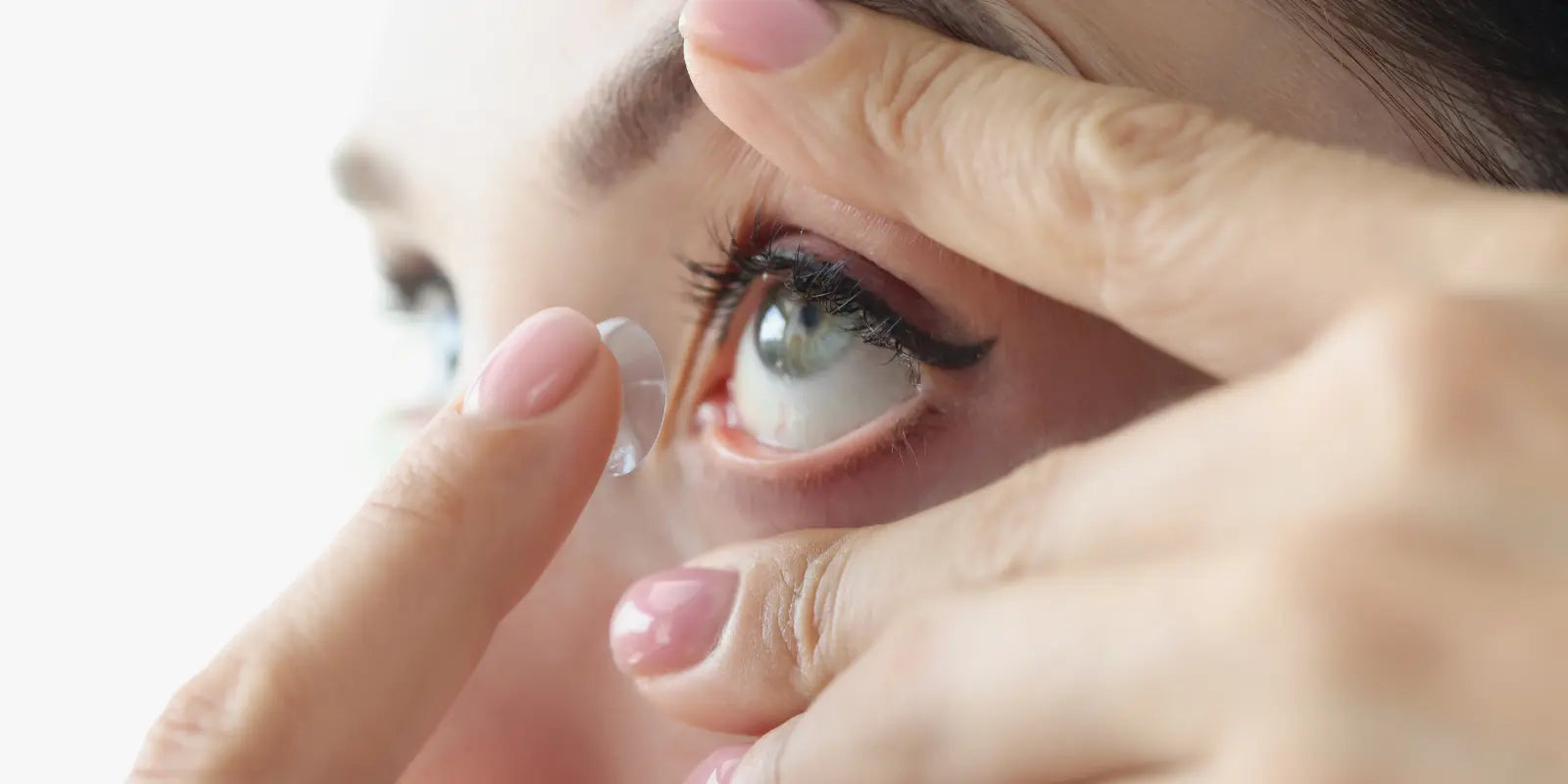 Best Practices for Hygienic Contact Lens Use