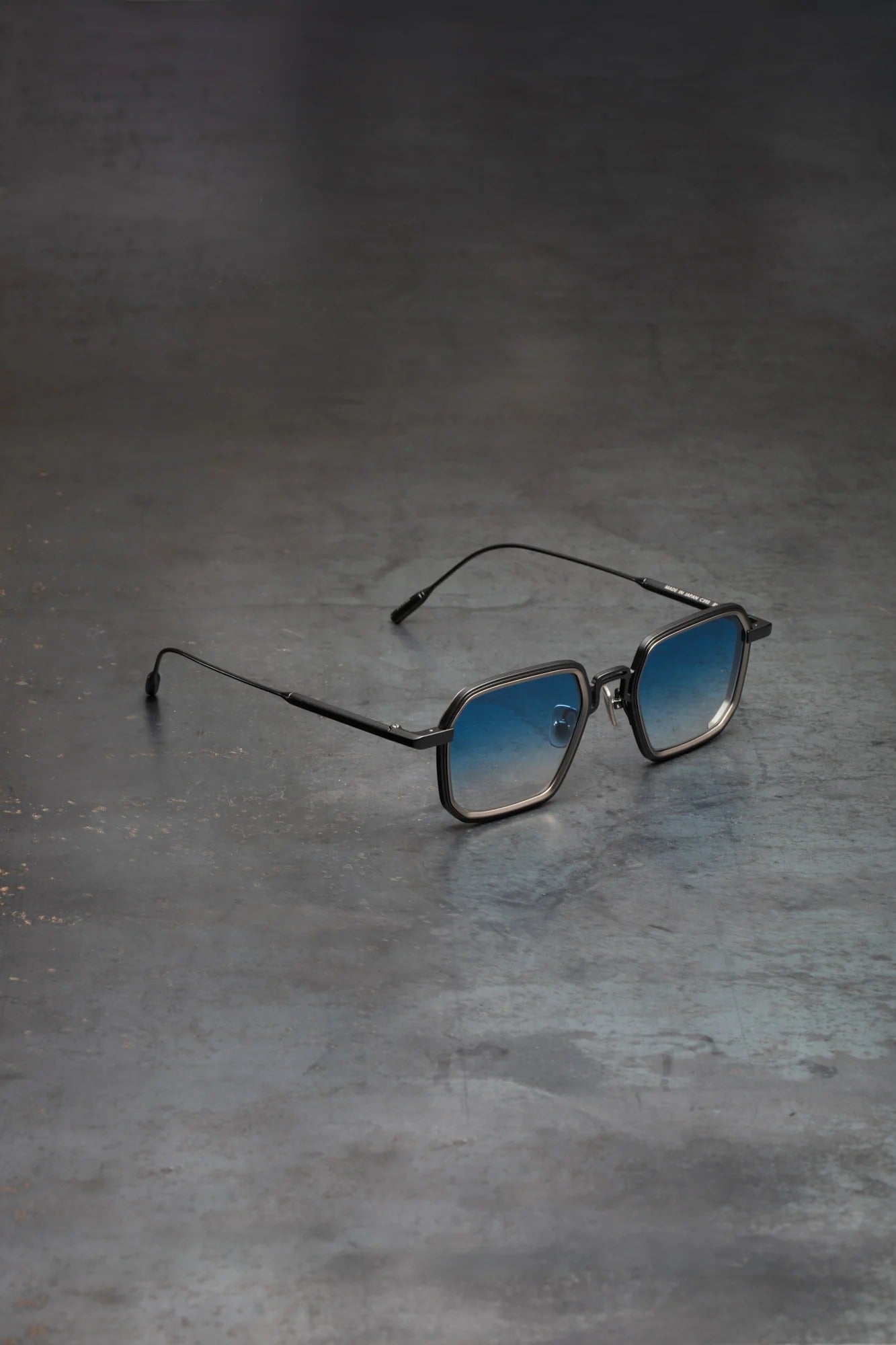 CAPOTE C393 BLK BLUE NA SUNGLASSES