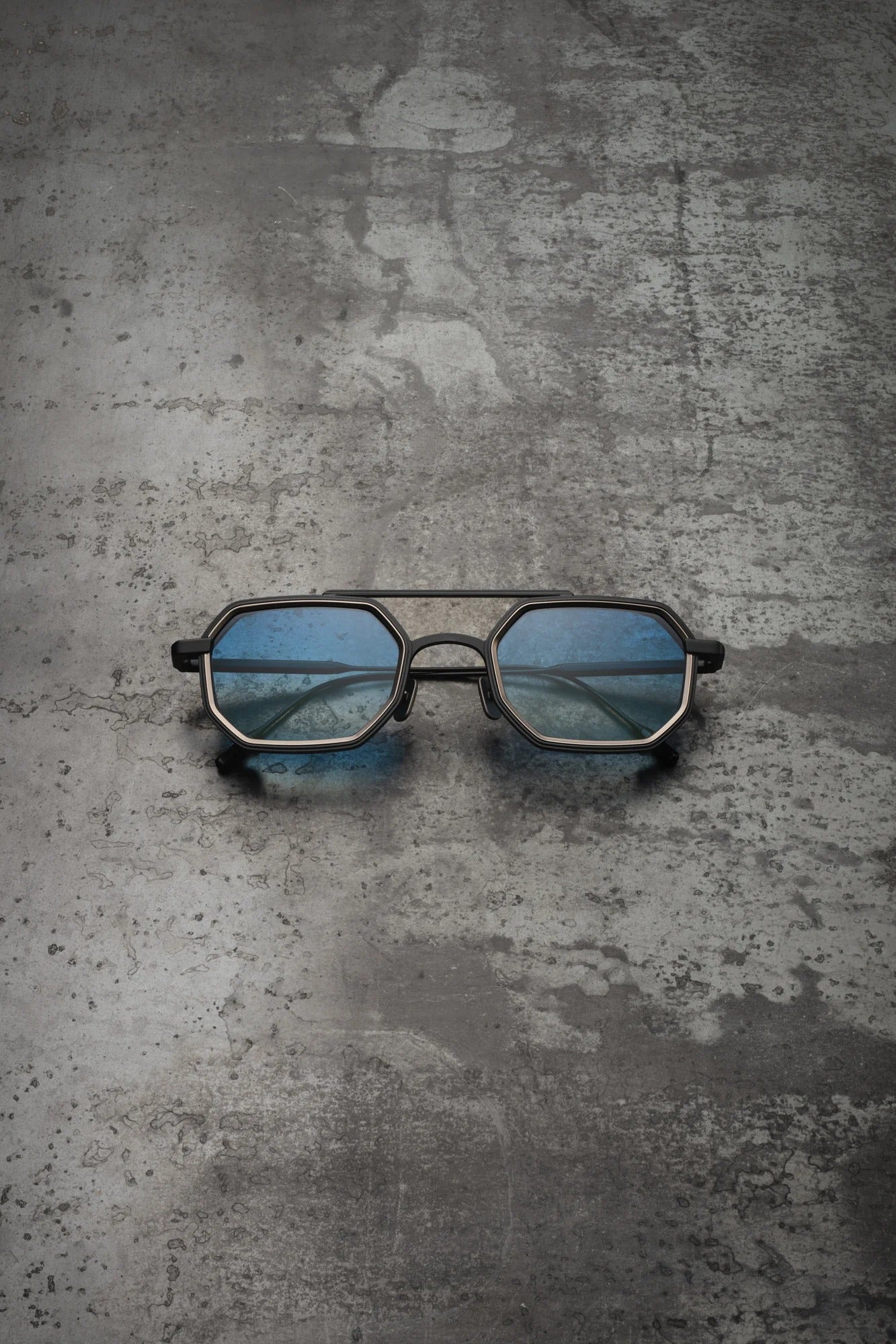 CAPOTE C399 BLK BLUE 49 SUNGLASSES