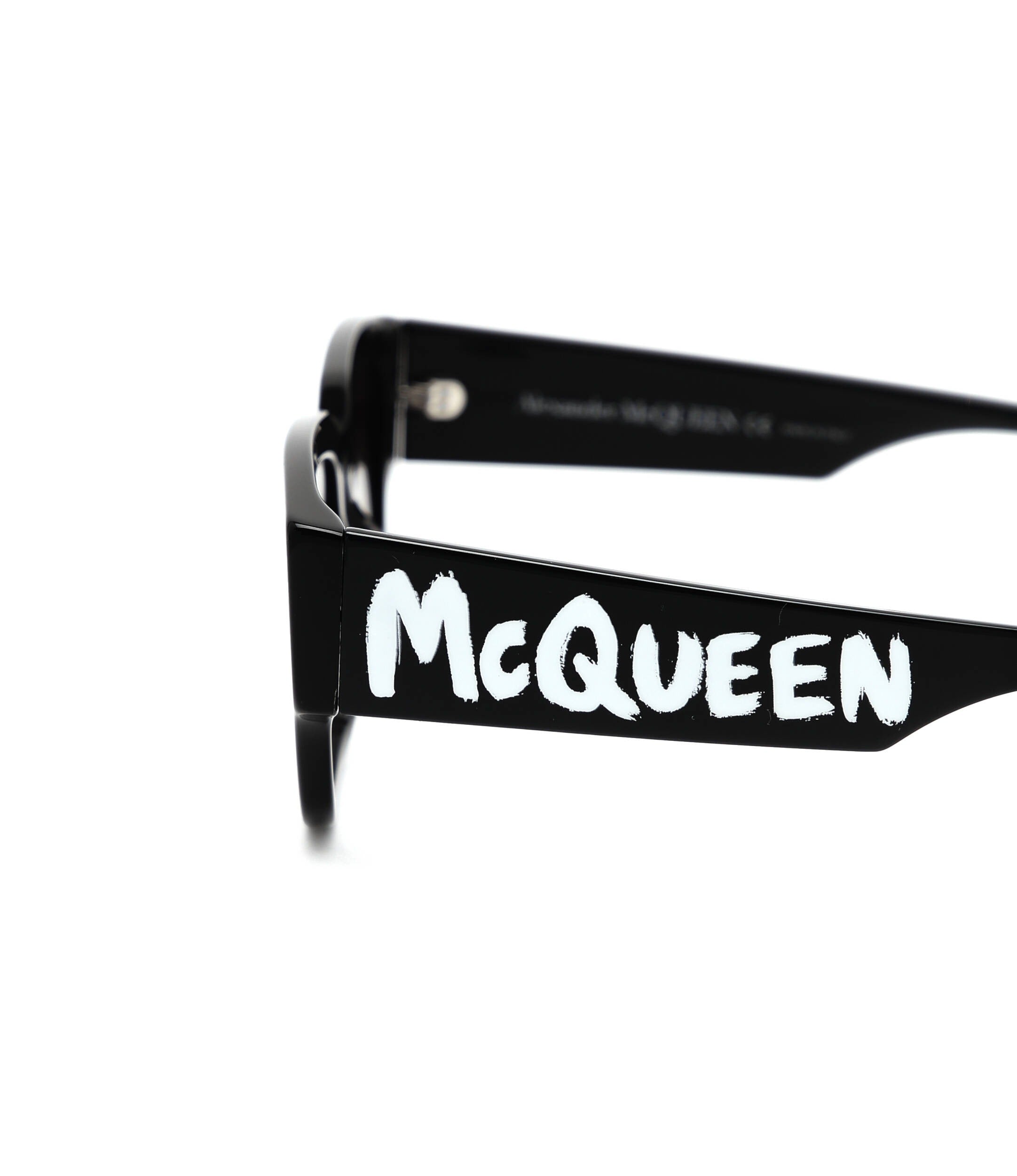 ALEXANDER MCQUEEN AM0329S 001 56 SUNGLASSES