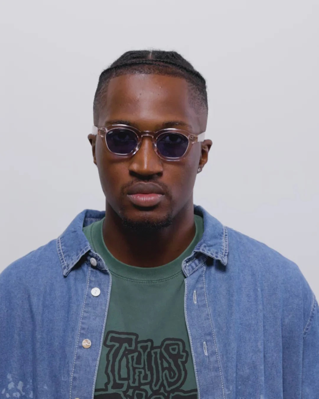 AKILA 1921 08 24 LOGOS 08 24 46 SUNGLASSES