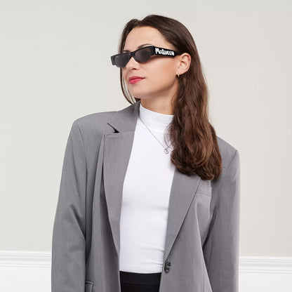 ALEXANDER MCQUEEN AM0405S 001 54 SUNGLASSES